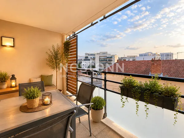 Appartement 3 pièces 2 chambres vendu loué avec terrasse et garage - 69500 BRON