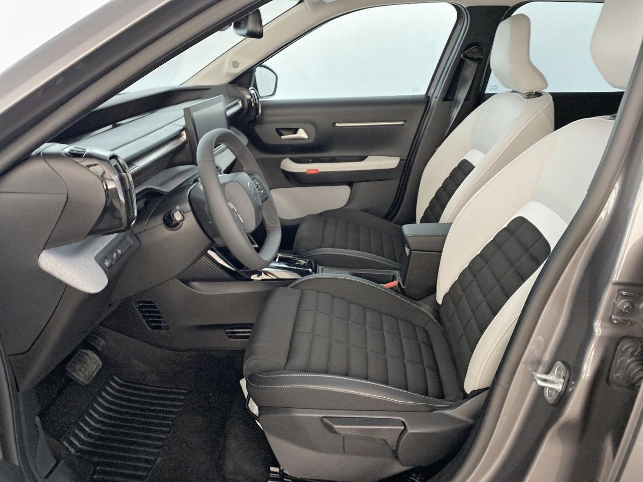 Citroën C3 Aircross hybride 145 ch aut max — photo 9