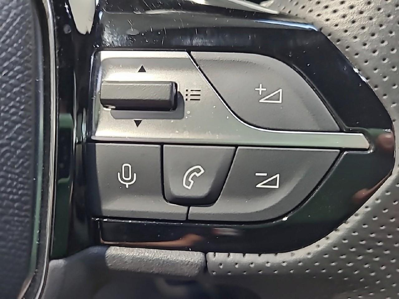 Peugeot 308 sw phev 180 e-eat8 gt — photo 23
