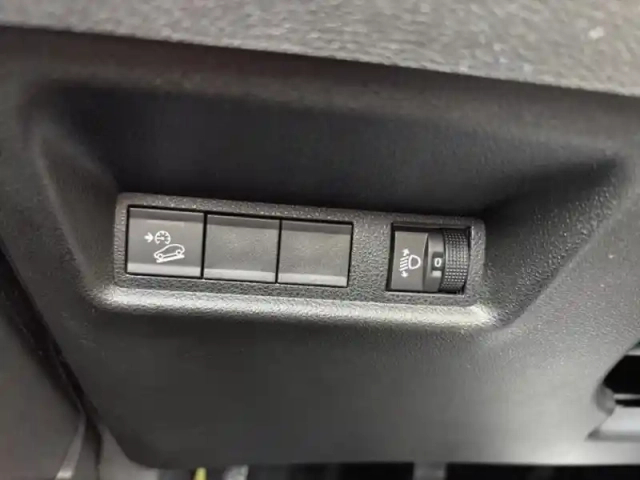 Jeep Avenger 1.2 turbo t3 100ch altitude — photo 13