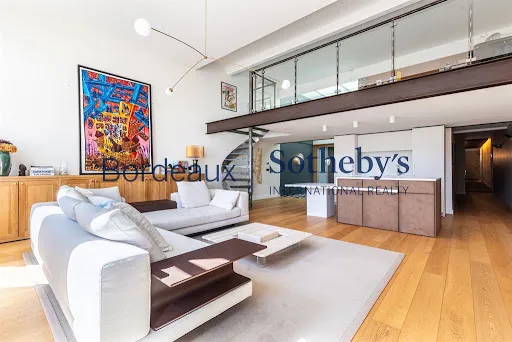 Appartement 4 pièces 140 m²