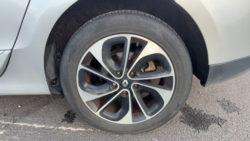 Renault Grand Scenic 1.6 dCi 130 - Bose Edition – 2015 – 131155 km – Diesel – Boîte Manuelle — photo 28