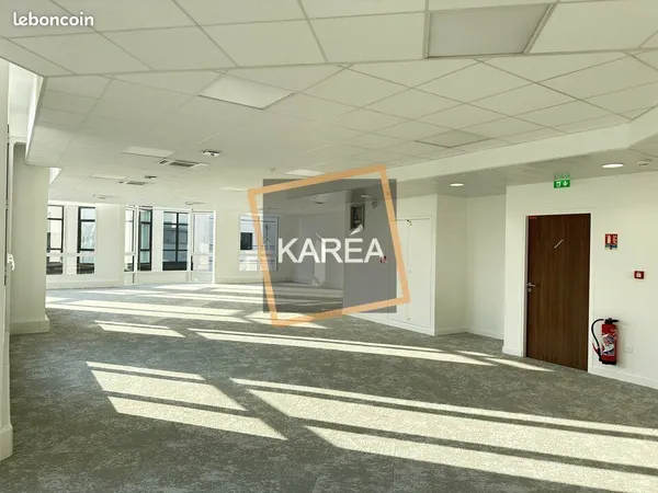 Bureaux 261 m² CHESSY
