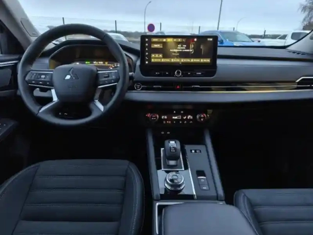 Mitsubishi Outlander 2.4 phev 306ch intense 4wd — photo 14