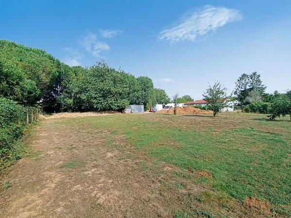 Terrain constructible 1000m²