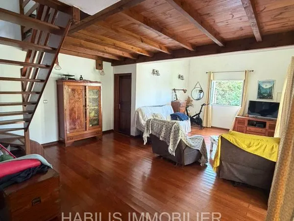 Appartement 5 pièces 9 m²