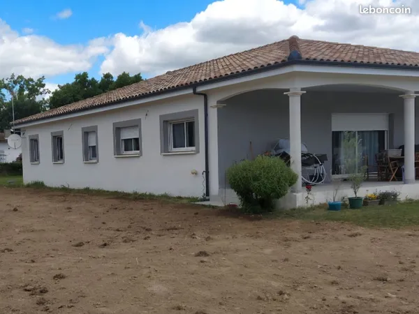 Maison . 5 pièces. 173M2