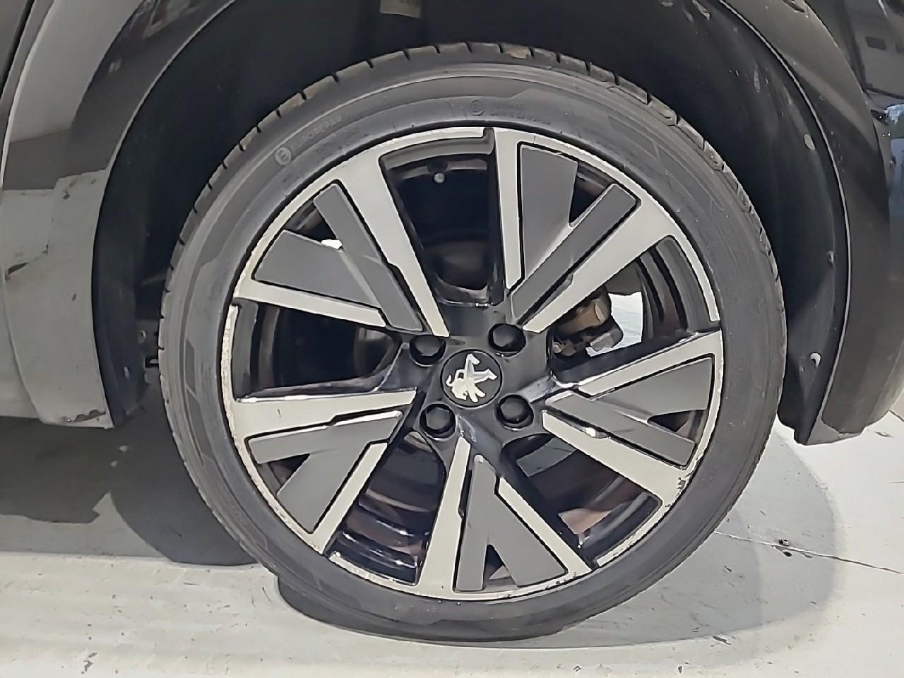 Peugeot 208 puretech 100 s&s eat8 gt — photo 16