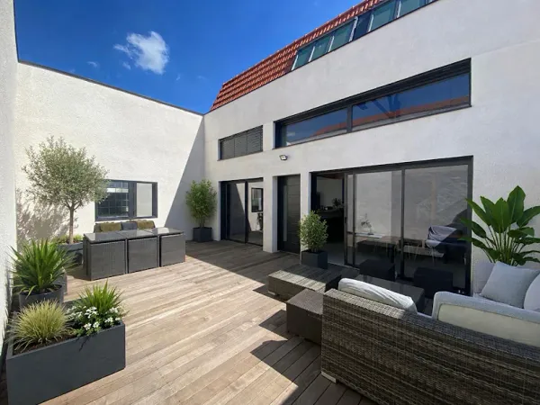 Loft 6 pièces 150 m²