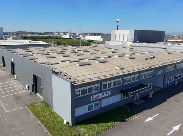 Local d'activité 1139 m²