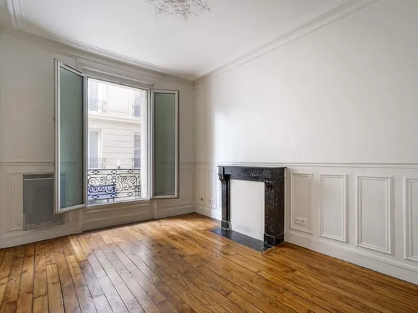 Appartement Location Paris 2p 28m² 878€