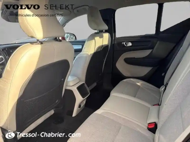 Volvo Xc40 d3 adblue 150 ch geartronic 8 momentum — photo 23