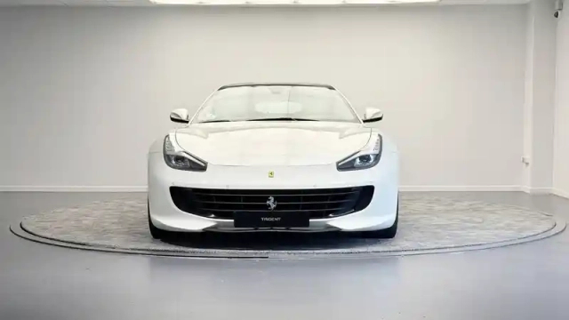 Ferrari Gtc4Lusso gtc4 lusso v12 6.0 690ch — photo 50