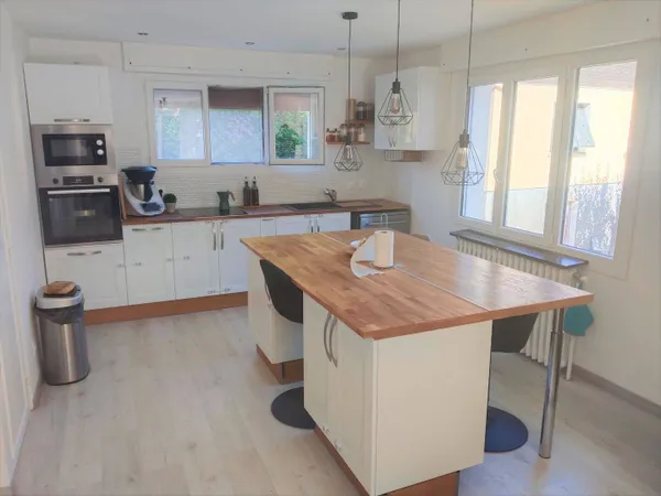 Maison 6 pièces 151 m²