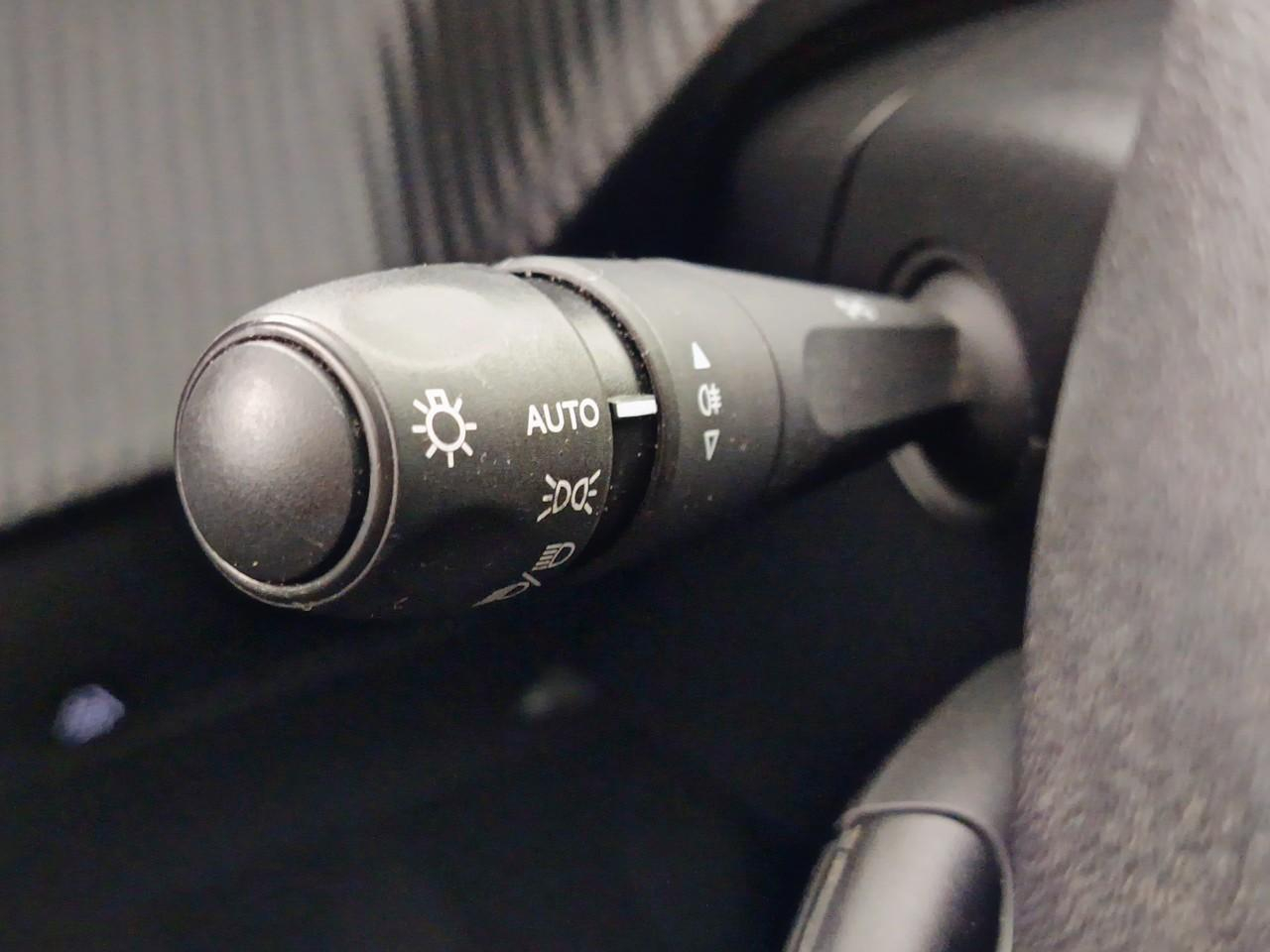 Peugeot 208 puretech 100 s&s bvm6 allure — photo 25
