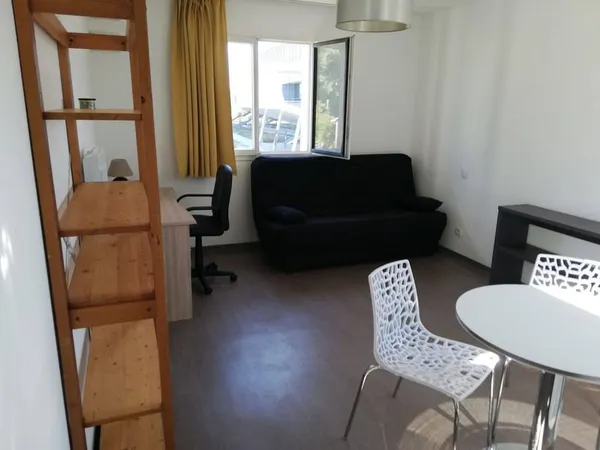 Studio 1 pièce 24 m²