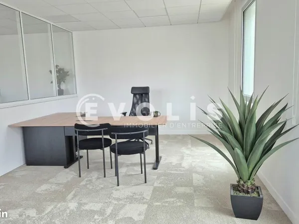 Bureau 184 m²