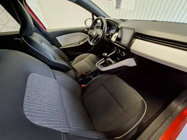 Renault Clio tce 90 — photo 11