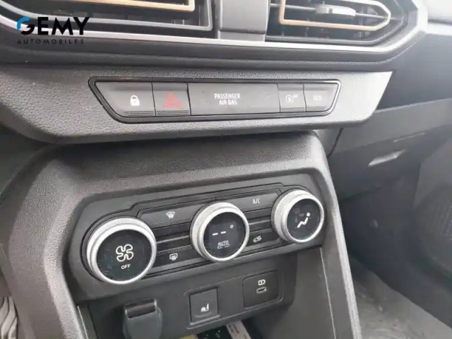 Dacia Jogger tce 110 7 places gsr2 — photo 21