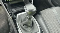 Peugeot 2008 1.2 PureTech 130ch S&S GT — photo 14