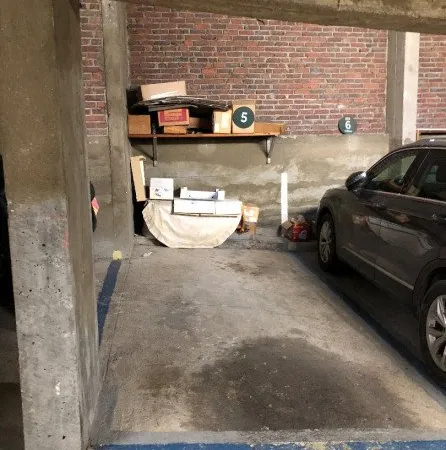 Parking intérieur 12 m²