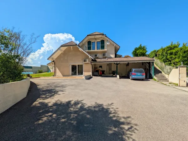 Maison 6 pièces 195 m²