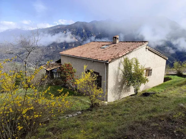 Maison 3/4 pièces - Garage - Terrain 13860 m²