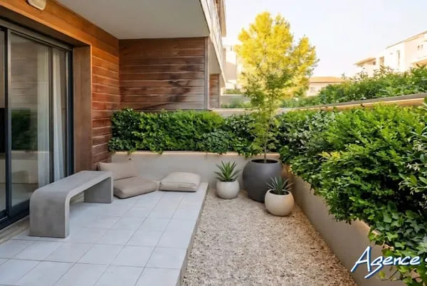 APPART T2 TERRASSE PARKING VENDU LOUE