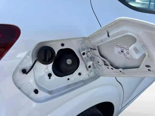 Dacia Sandero 1.0 eco-g 100ch essential — photo 10