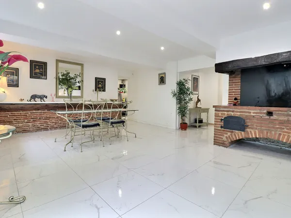 Ensemble immobilier Villematier