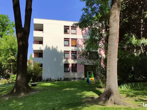 Appartement 100m2 avec balcon, 5 pièces, chambre 17 m2