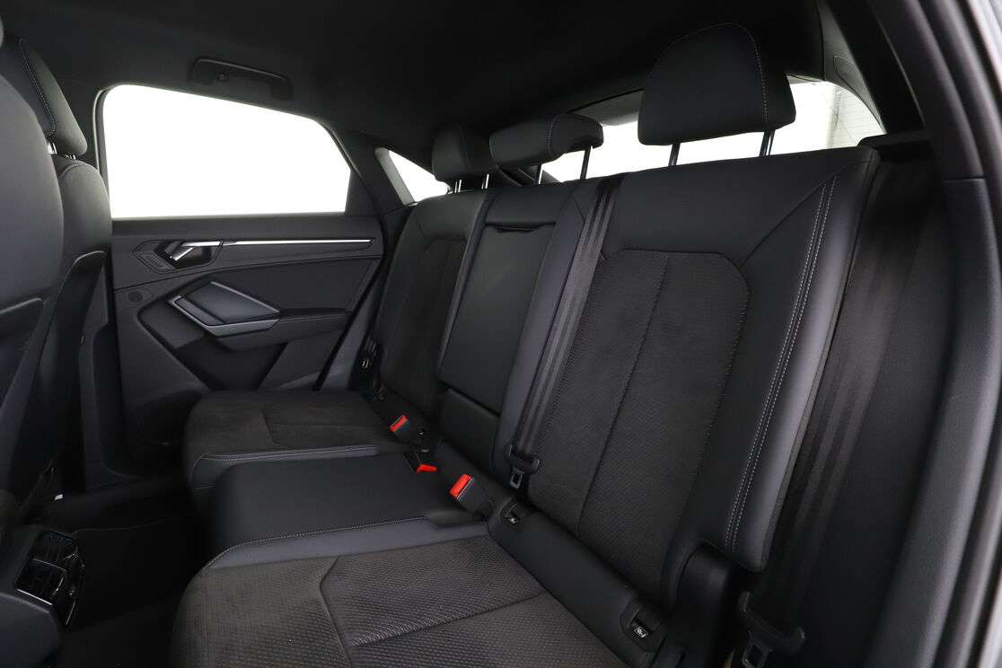 Audi Q3 Sportback 40 TDI S Edition Quattro S Tronic — photo 15