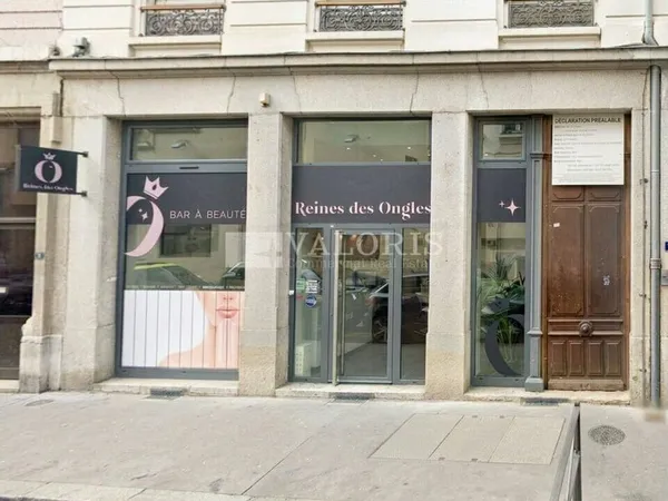 LOCAL COMMERCIAL à LOUER