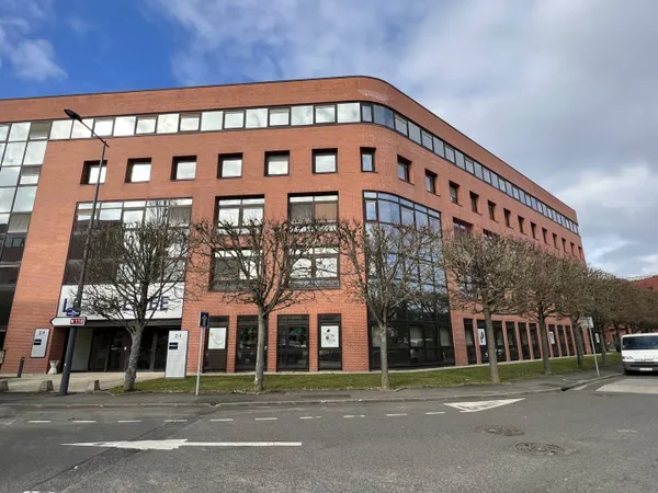 Bureaux 6 pièces 3640 m²