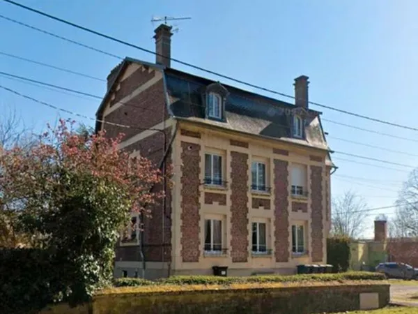 Grand appartement , cadre agréable La Fère