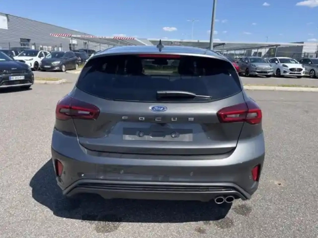 Ford Focus 1.5 ecoblue 115ch st-line x bva8 — photo 6