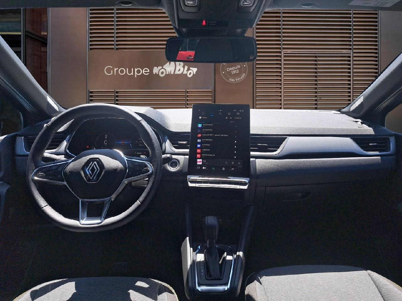 Renault Captur mild hybrid 160 edc techno — photo 8