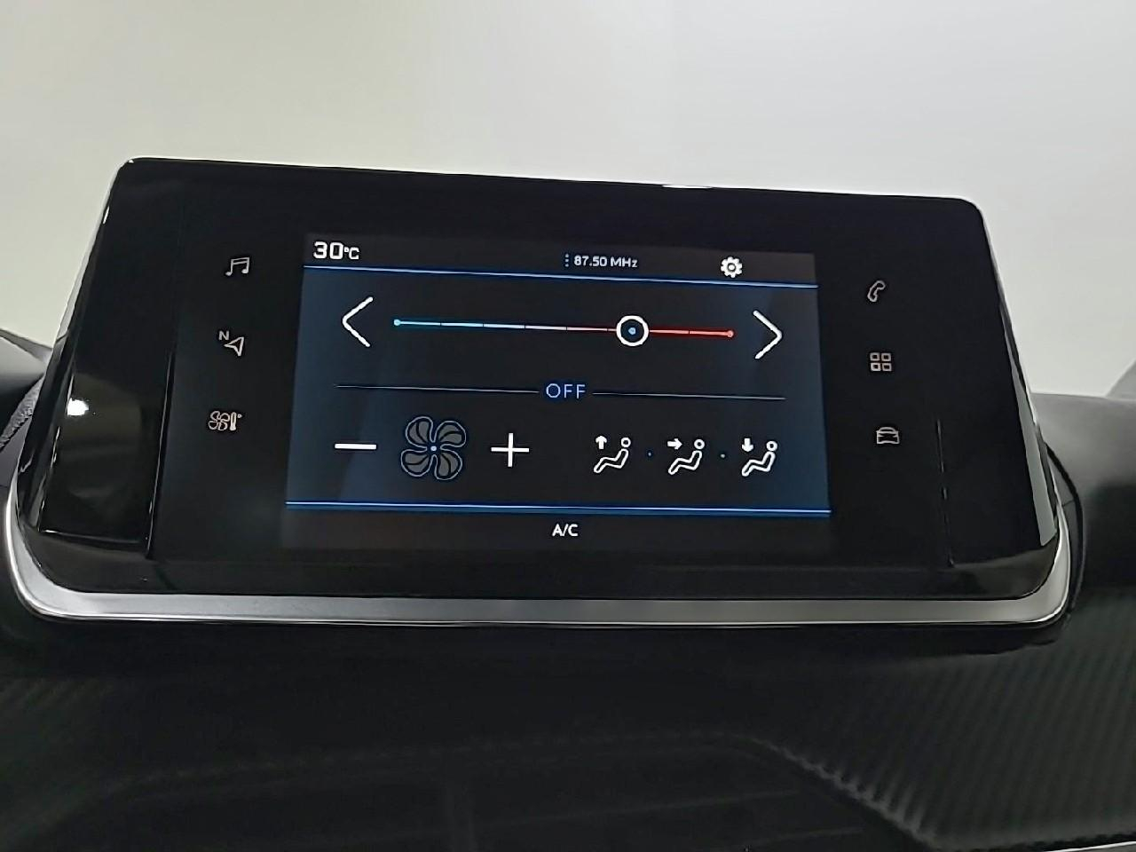 Peugeot 208 puretech 100 s&s bvm6 style — photo 18