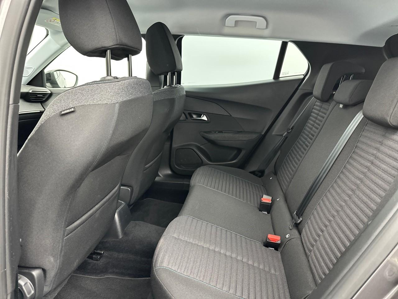Peugeot 2008 puretech 100 s&s bvm6 style — photo 12
