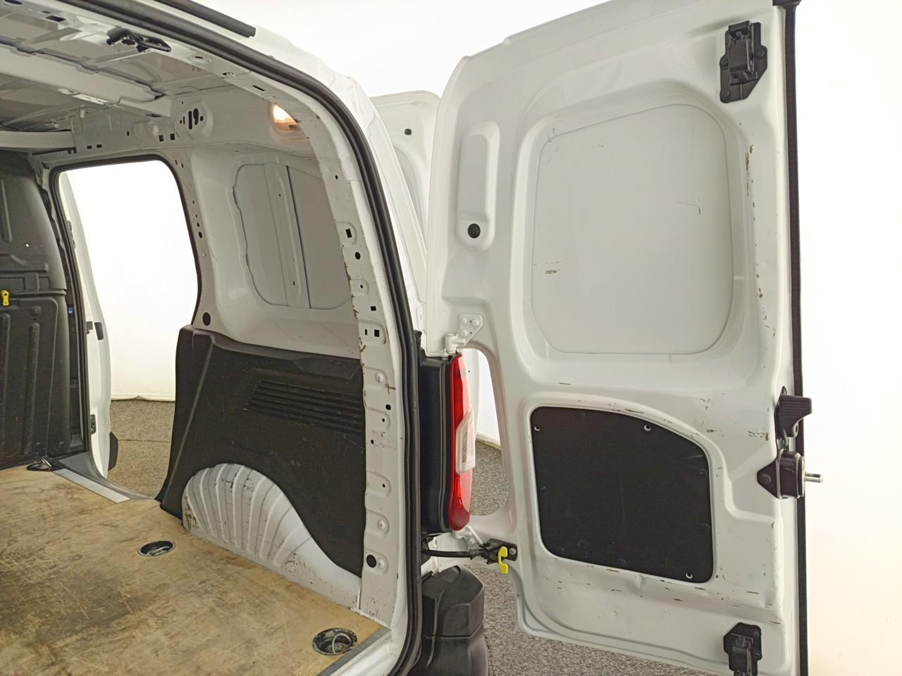 Peugeot Partner fourgon standard 650 kg bluehdi 100 s&s bvm5 premi — photo 29