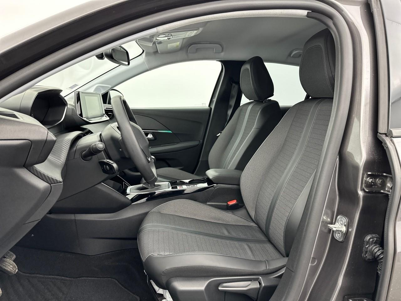 Peugeot 208 puretech 100 s&s bvm6 allure — photo 10