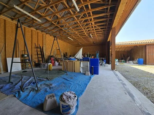 Local commercial 245 m²