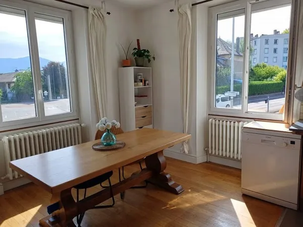 T3 de m² + espace indépendant de 50 m²