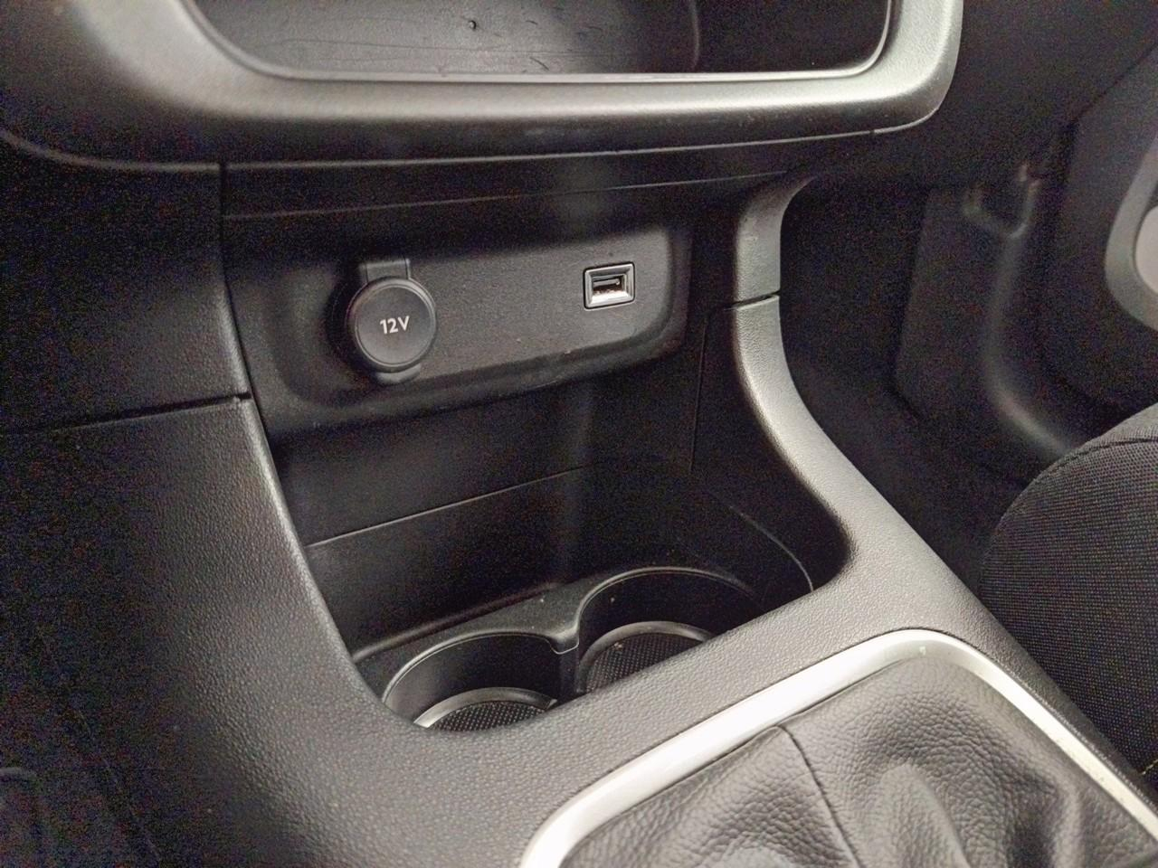 Citroën C3 puretech 83 ch bvm5 max — photo 26