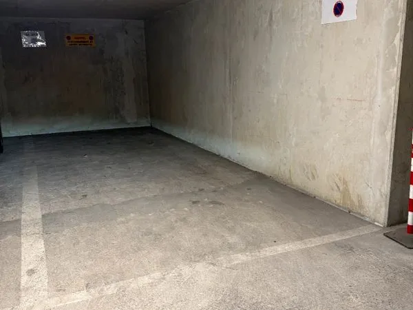 Loue place de parking