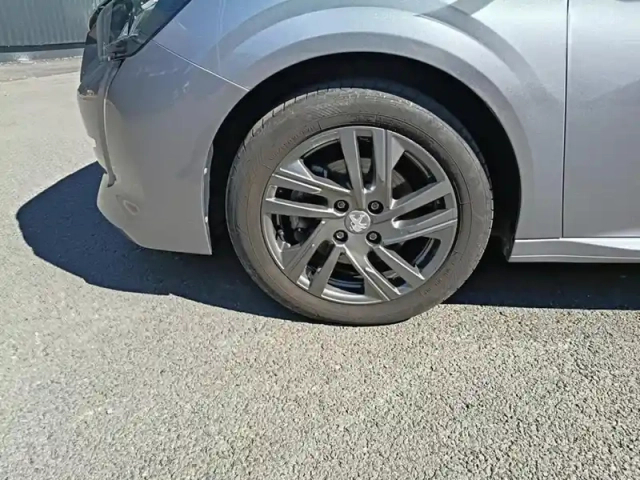 Peugeot 208 100 s&amp;s bvm6 style — photo 15