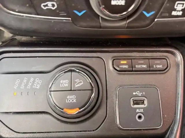 Jeep Compass 1.3 turbo t4 190ch phev 4xe limited at6 eawd — photo 15
