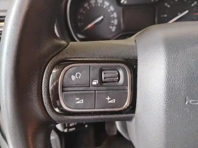 Citroën Berlingo taille m bluehdi 130 s&amp;s bvm6 shine — photo 19