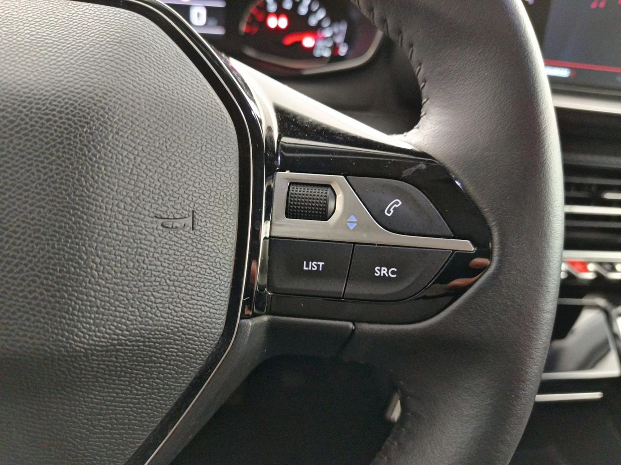 Peugeot 2008 puretech 100 s&s bvm6 allure — photo 16