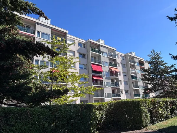 Charmant appartement 2 pièces à vendre à Mulhouse, dernier étage avec balcon , garage et cave